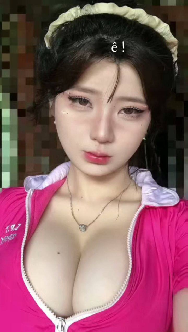 Nữ hoàng sex Việt Bé Ngọc thủ dâm nước lồn như nước lũ
